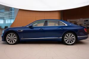 Bentley Flying Spur First Edition 2020 года  (UAE)